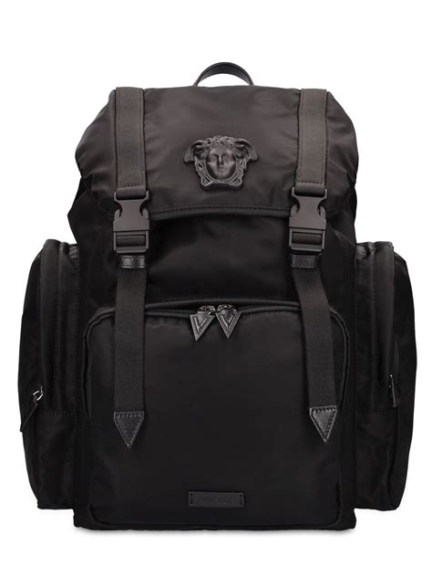 sac a dos versace homme pas cher|Sacs à dos Versace pour homme .